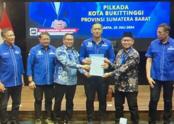 DPP Partai Demokrat Tetapkan Ramlan Nurmatias dan Ibnu Asis sebagai Pasangan Cakada Bukittinggi