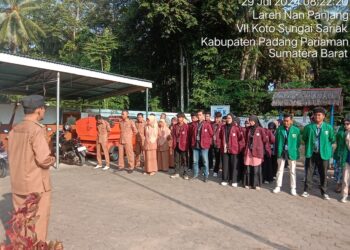 Perangkat Nagari Lareh Nan Panjang Bersama Mahasiswa Laksanakan Apel Pagi