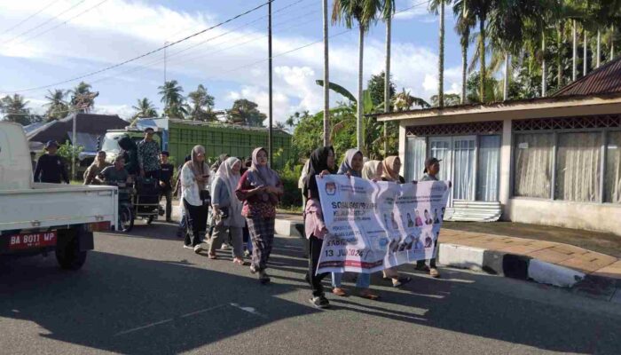 Tingkatkan Partisipasi Pemilih PSU, PPS Jalan Kereta Api Pariaman Adakan Pawai
