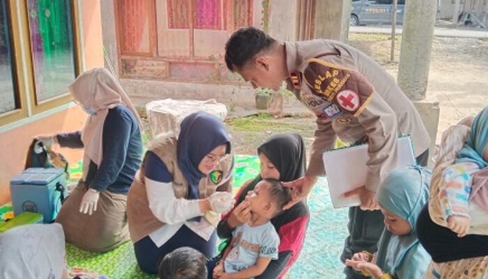 Imunisasi Polio, Polres Padang Pariaman Terjunkan Dokes