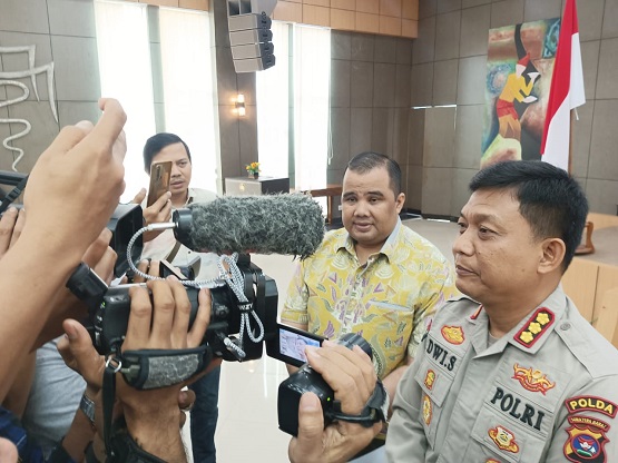 Polda Sumbar akan menindak tegas personel yang terlibat dalam tambang ilegal. Termasuk di kawasan Batang Anai Padang Pariaman.