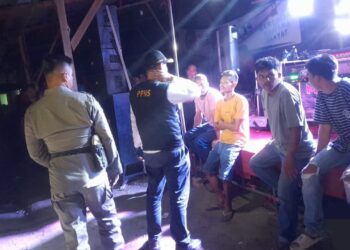 Ganggu Ketentraman Warga, Satpol PP Padang Hentikan Live Musik