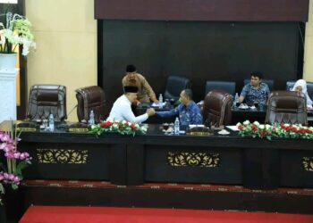 Wali Kota Berikan Jawaban Terhadap Masukan dari Tiga Fraksi DPRD Kota Solok