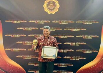 99,79 Persen Warga Kota Solok Tercover BPJS, Wako Zul Elfian Terima UHC Award 2024