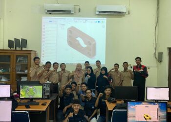 Politeknik Negeri Padang Gelar Workshop 3D Printing untuk Siswa SMK Dhuafa Padang