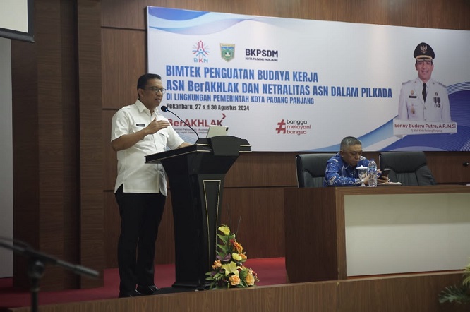 Badan Kepegawaian dan Pengembangan Sumber Daya Manusia menggelar Bimtek Budaya Kerja dan netralitas ASN jelang pergelaran Pilkada 2024