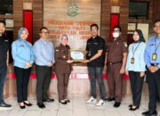 Penyelamatan dan Pemulihan Keuangan Negara, Kejari Mentawai Terima Penghargaan dari BRI