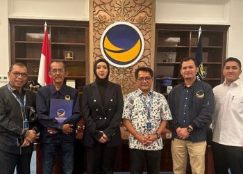 DPP Partai Nasdem mengeluarkan surat rekomendasi untuk John Kenedy Azis sebagai calon bupati pada Pilkada Pariaman 2024.