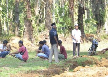 Warga Padang Mardani Buka Akses Jalan Baru Secara Swadaya