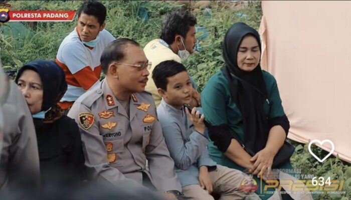 Momen Haru di Makam Afif Maulana, Kapolda Sumbar : Saya Juga Seorang Ayah