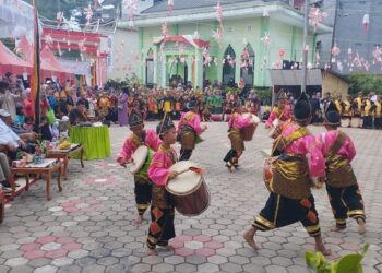 Festival Tambua Bukittinggi 2024 yang diikuti oleh SD se-Kota Bukittinggi. Tahun ini antusias peserta meningkat dari sebelumnya.
