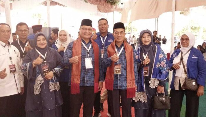 Bawa Visi Bangkit untuk Perubahan, Irwan Fikri-Asra Faber Daftar ke KPU Agam