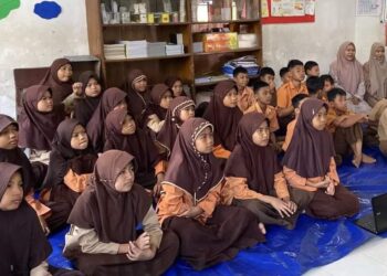 Sasar Pelajar SD dan SMP, Kemenkominfo dan Disdik Kota Pariaman Nobar Literasi Digital