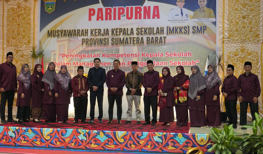 Kota Padang Panjang kembali menjadi tuan rumah Paripurna Musyawarah Kerja Kepala Sekolah (MKKS) SMP se-Sumatera Barat.