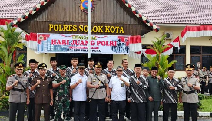 Kapolres Abdus Syukur Felani Pimpin Upacara Hari Juang Polri di Mako Polres Solok Kota