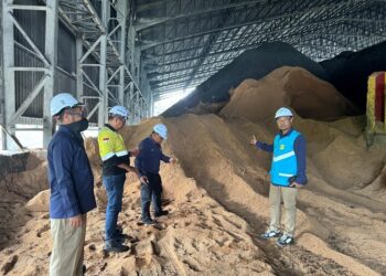 PLN Indonesia Power Unit Bisnis Pembangkitan (UBP) Ombilin sebagai Badan Usaha Milik Negara (BUMN) di Kota Sawahlunto berkomitmen menekan emisi karbon