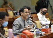 DPR Minta Kemendikbud Ristek Percepat Sertifikasi 1,6 Juta Guru