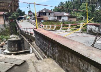 Rusak Akibat Banjir Bandang, Jembatan Batang Sani Kembali Dibangun