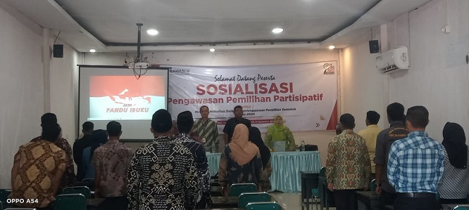 Bawaslu Pasbar melaksanakan sosialisasi pengawasan pemilihan partisipatif. Kegiatan sosialisasi tersebut dihadiri oleh  wali nagari