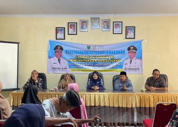 Pemerintah Padang Pariaman menyerahkan bantuan 309 paket untuk warga kurang mampu yaitu keluarga yang mendapatkan bansos, PKH atau BPNT