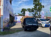 Bawa Tomat dan Sayur Kol Satu Pick Up, Epyardi Asda Kampanye di Pasar Raya Padang