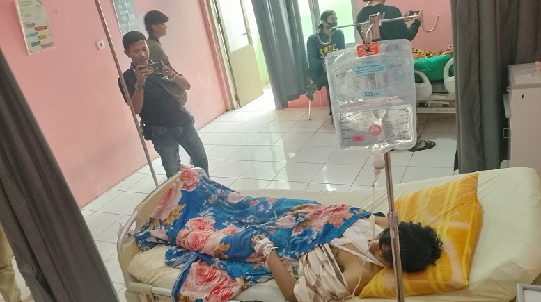 BPBD Kabupaten Solok melaporkan, jumlah korban longsor tambang ilegal mencapai 25 orang. 13 di antaranya meninggal,12 lainnya selamat. 