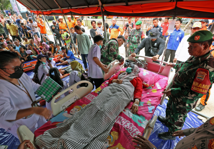 BNPB menggelar apel kesiapsiagaan dan latihan simulasi menghadapi potensi megathrust di Kabupaten Kepulauan Mentawai.