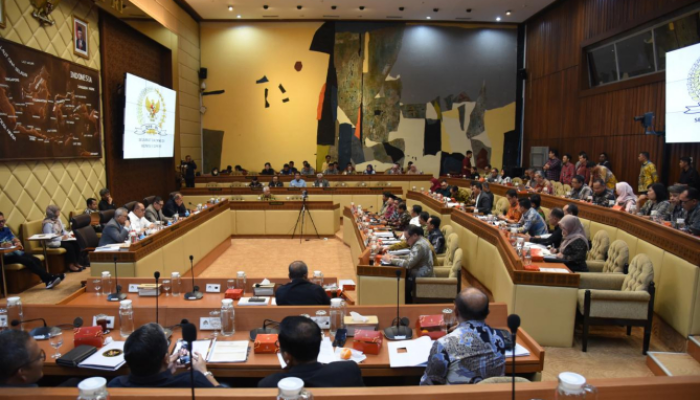 Komisi II DPR RI Sepakat Pilkada Ulang Diselenggarakan September 2025