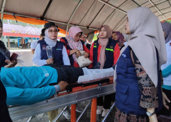 Dinas Kesehatan Kota Padang memberikan edukasi kesiapsiagaan bagi tenaga kesehatan dalam meningkatkan mitigasi gempa besar.