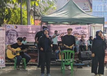 Balai Bahasa Provinsi Sumatra Barat menggelar acara Peringatan 100 Tahun A.A. Navis mengenang sang penyair melalui karyanya.