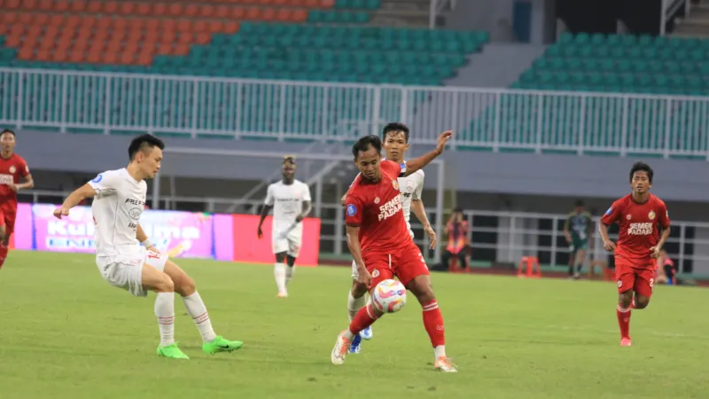 Semen Padang FC gagal meraih kemenangan saat menghadapi Persis Solo di Stadion Pakansari Bogor, Minggu (29/9) dalam lanjutan Liga 1.