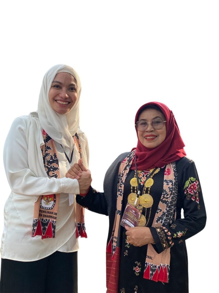 Annisa Suci Ramadhani dan Lely Arni (Asli)