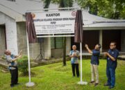 Dirut PT Semen Padang Resmikan Kantor Perkumpulan Keluarga Pensiunan Semen Padang