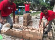 PT Semen Padang Latih 25 Tukang untuk Pemasangan SEPABLOCK
