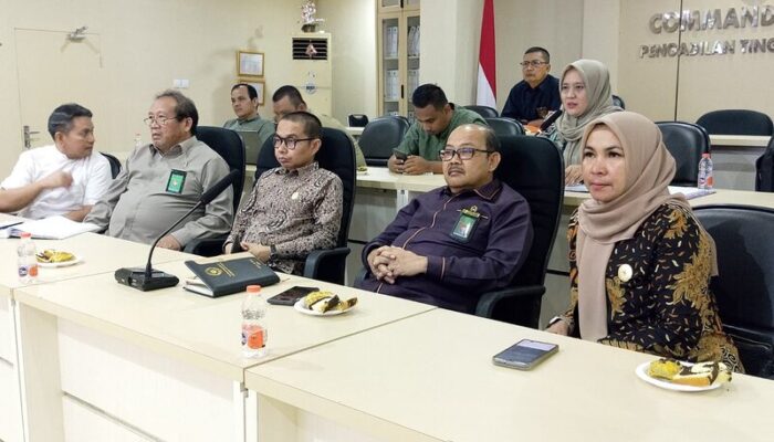 Pengadilan Tinggi Negeri Padang Bersama KI Sumbar Gelar Zoom Meeting dengan PN se-Sumbar