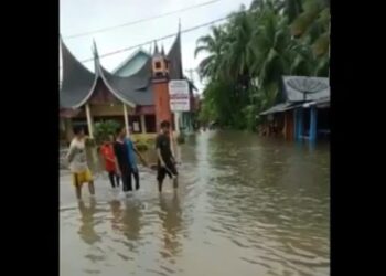 Banjir karena Sungai Tak Dinormalisasi Pemprov, Warga Ulakan Tapakis Berharap Epyardi Jadi Gubernur