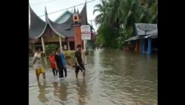 Banjir karena Sungai Tak Dinormalisasi Pemprov, Warga Ulakan Tapakis Berharap Epyardi Jadi Gubernur