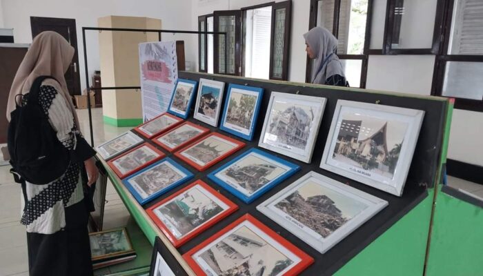 Menelusuri Jejak Sejarah Kota Padang Tempo Doeloe di Galeri Arsip Statis