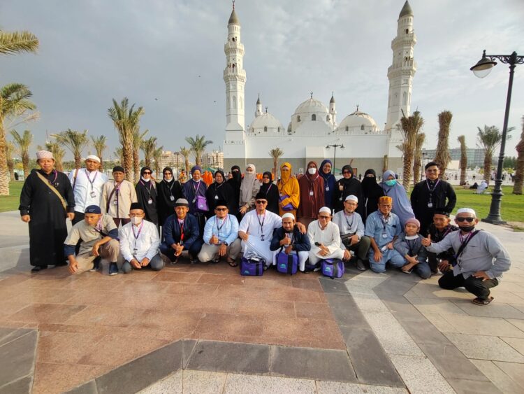 Rombongan jemaah Muhibbah Travel saat perjalanan umrah. MITHA
