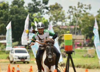 Anggel Trio Pramana, mengenyam medali PON pertamanya dalam mengawali karier atlet berkuda memanah. Apalagi, medali pertama di iven perdananya.