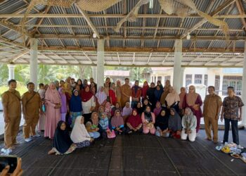 Pendamping PKH Kecamatan Gelar P2K2 bagi PKM Nagari Lareh Nan Panjang Selatan