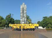 Golkar Sumbar Tabur Bunga Peringati HUT ke-60