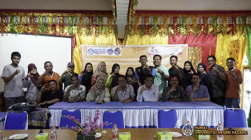 Tim Pengabdian Masyarakat Universitas Negeri Padang (UNP) menggelar kegiatan penting di ruang pertemuan Kantor Wali Nagari VII Koto Talago pada tanggal 29 September 2024. IST