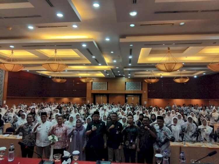 Sebanyak 300 kepala sekolah menghadiri Rapat Koordinasi (Rakor) Kepala Sekolah Dasar (SD) se-Kota Padang di Basko Hotel Padang, Jumat (25/10). IST