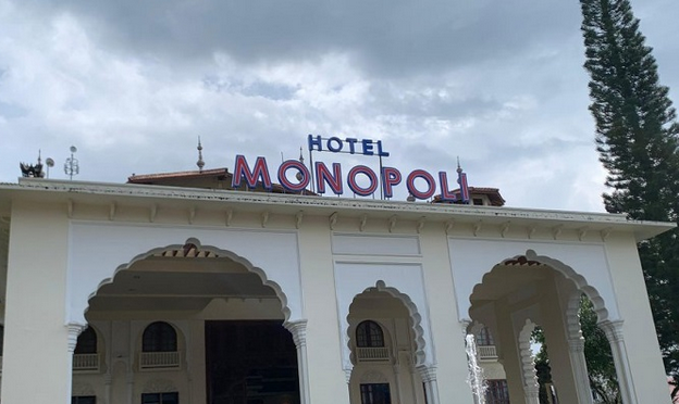 Aset hotel Pemerintah Provinsi Sumatra Barat di Bukittinggi kini dikelola PT Kata Selaras dan berganti nama menjadi Hotel Monopoli.