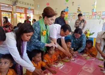 Program Makan Bergizi Gratis (MBG) resmi dimulai serentak di 26 provinsi. Namun di Sumatera Barat program ini terpaksa ditunda