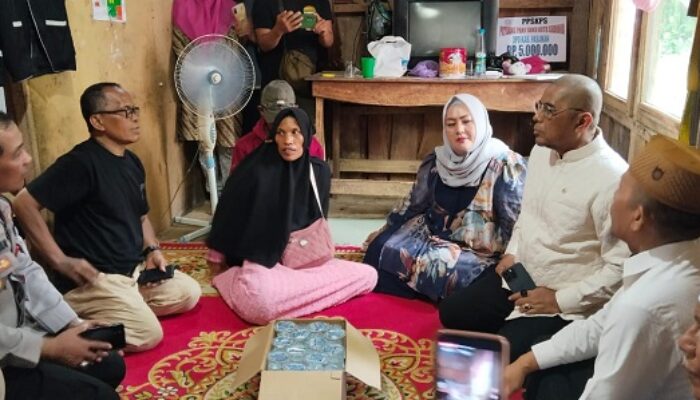 Usai Dilantik, Anggota DPR Arisal Aziz Kunjungi Keluarga Nia Kurnia 