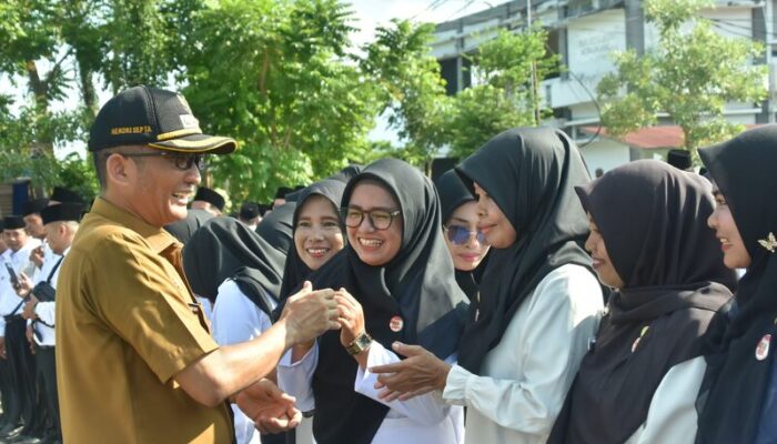 Hendri Septa Berani Pasang Badan Perjuangkan Nasib Tenaga Honorer