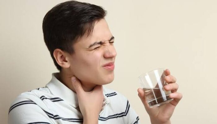 Cuaca Panas, Berikut Beberapa Tips untuk Mencegah Tenggorokan Kering