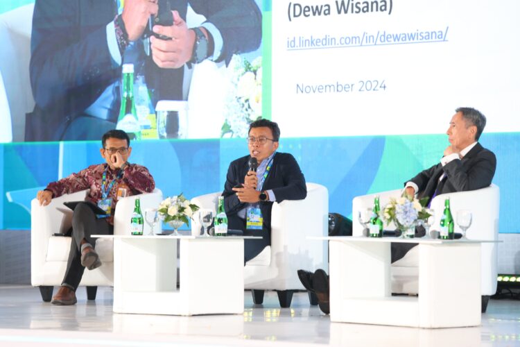 Teks foto: DISKUSI JHT--Social Security Summit 2024 di Hotel Bidakara Jakarta Selatan, Selasa (26/11). Staf ahli bidang pengeluaran negara Kementerian Keuangan (Kemenkeu) Sudarto mengatakan bahwa jaminan sosial merupakan salah satu cara agar pekerja dapat merasakan hidup layak di masa tuanya.IST